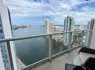 2-bedroom Condo — 300 S Biscayne Blvd #T-3212, Miami, 33131