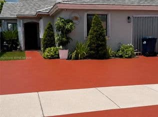 4-bedroom Single-Family Home — 18230 SW 142nd Pl, Miami, 33177