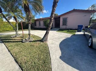 3+1 Müstakil ev — 10730 SW 66th Dr, Miami, 33173