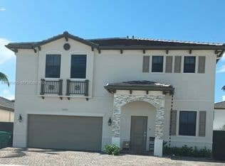 4-bedroom Single-Family Home — 12961 SW 230th St, Miami, 33170