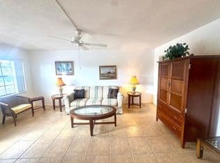 1+1 Condo — 2050 NE 39th Street #209w, Lighthouse Pt, 33064