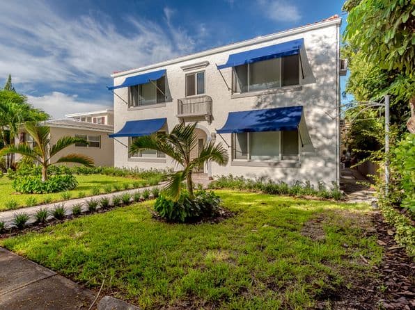 Apartment — 1610 Salzedo St APT 12, Coral Gables, FL 33134
