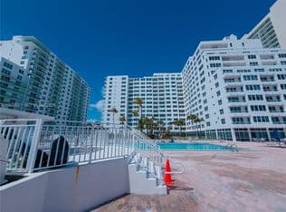 1+1 Condo — 5005 Collins Ave APT 825, Miami Beach, 33140