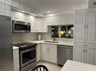 2+1 Condo — 1101 Colony Point Circle #108, Pembroke Pines, 33026
