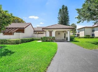 2-bedroom Condo — 21875 Arriba Real #18b, Boca Raton, 33433