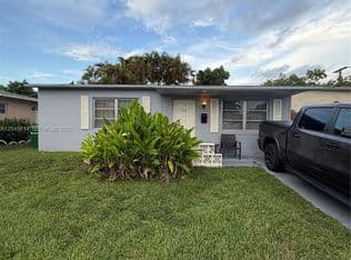2+1 Müstakil ev — 1170 NW 66th Ter, Margate, 33063