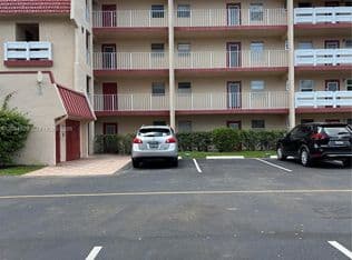2-bedroom Condo — 1045 Country Club Dr APT 307, Margate, 33063