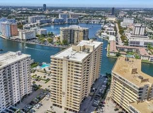 2+1 Condo — 1833 S Ocean Drive #1209, Hallandale, 33009