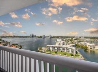 2+1 Condo — 1000 Island Blvd #1910, Aventura, 33160