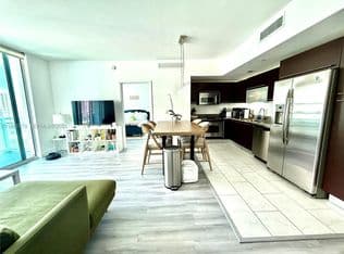 2-bedroom Condo — 950 Brickell Bay Dr APT 2706, Miami, 33131