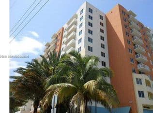 1-bedroom Condo — 18800 NE 29th Ave APT 1028, Aventura, 33180