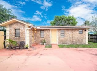 2-bedroom Single-Family Home — 2420 NW 22nd Rd, Fort Lauderdale, 33311