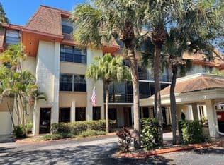 1+1 Condo — 671 NE 195th St APT 207, Miami, 33179