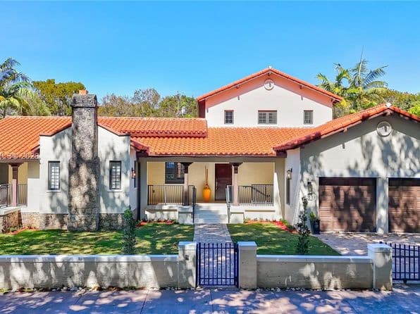 4-bedroom Single-Family Home — 519 Alhambra Cir, Coral Gables, FL 33134