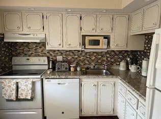 2+1 Condo — 7410 NW 1st Street #202, Pompano Beach, 33063