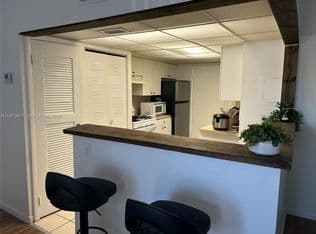 2+1 Condo — 17901 NW 68th Ave APT R209, Hialeah, 33015