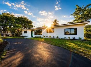 4+1 Müstakil ev — 9281 Martinique Dr, Cutler Bay, 33189