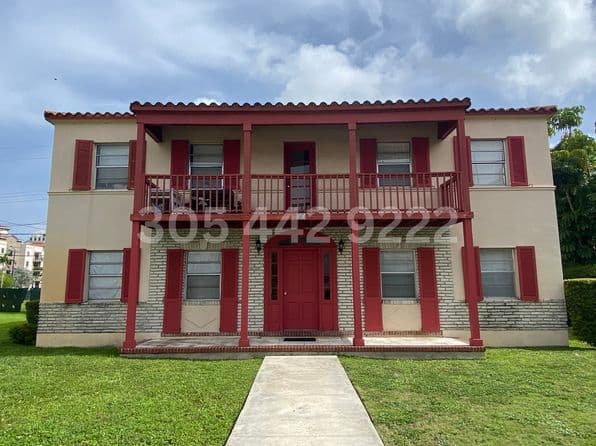 1-bedroom Apartment — 33 Madeira Ave APT 3, Coral Gables, FL 33134