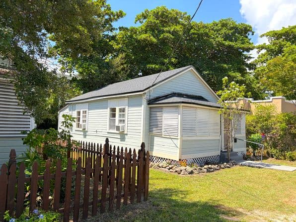 2-bedroom Single-Family Home — 3748 Washington Ave, Miami, FL 33133
