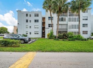 2-bedroom Condo — 2840 Somerset Dr APT 207M, Fort Lauderdale, 33311