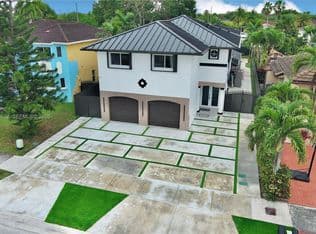 4-bedroom Single-Family Home — 14052 SW 167th Ter, Miami, 33177