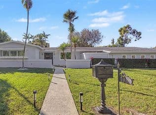 3+1 Müstakil ev — 7950 SW 161st St, Palmetto Bay, 33157