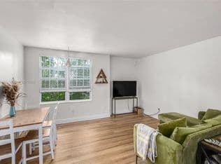 1-bedroom Condo — 932 7th St #932A, Miami Beach, 33139