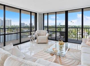 2+1 Condo — 2017 S Ocean Dr APT 910, Hallandale, 33009