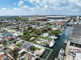 4-bedroom Single-Family Home — 3551 NW 20th St, Miami, 33142
