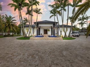 4+1 Müstakil ev — 11950 SW 43rd St, Miami, 33175