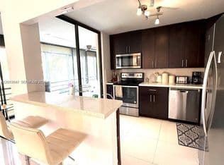2+1 Condo — 671 NE 195th St APT 227-E, Miami, 33179