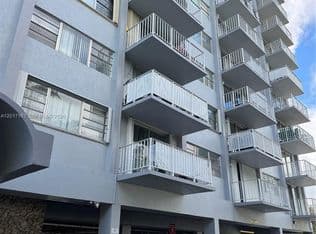 Condo — 1470 NE 125th Ter APT 205, North Miami, 33161
