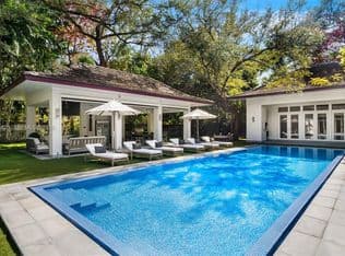 6+1 Müstakil ev — 4100 Kiaora St, Miami, 33133