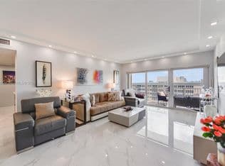 2-bedroom Condo — 1980 S Ocean Dr #Phg, Hallandale, 33009