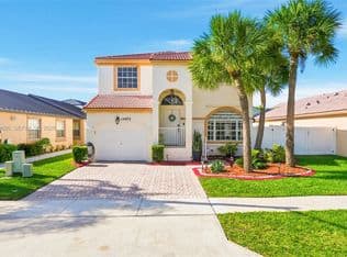 4-bedroom Single-Family Home — 15872 NW 21st St, Pembroke Pines, 33028