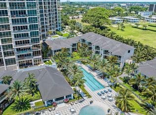 3+1 Townhouse — 110 Water Club Court N, North Palm Beach, 33408