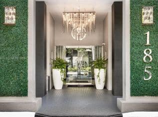 2-bedroom Condo — 185 SE 14th Ter APT 1010, Miami, 33131