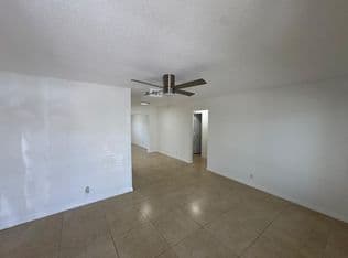 2+1 Müstakil ev — 4717 NW 49TH Place, Tamarac, 33319