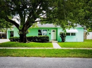 3-bedroom Single-Family Home — 1427 Crest Dr, Lake Worth, 33461