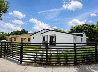 4+1 Müstakil ev — 532 SW 44th Ave, Miami, 33134