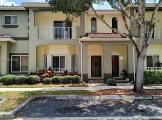 2+1 Townhouse — 2452 SE 19th Ct, Homestead, 33035