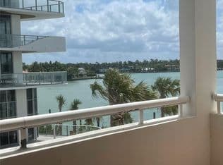 1-bedroom Condo — 6820 Indian Creek Dr #3B, Miami Beach, 33141
