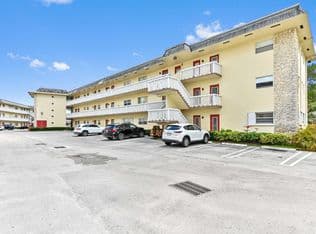 2+1 Condo — 4321 NW 16th Street #C302, Fort Lauderdale, 33313
