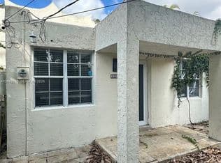 2+1 Müstakil ev — 2228 SW 58th Ct, Miami, 33155