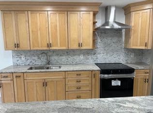 2-bedroom Single-Family Home — 100 Lake Rebecca Drive, West Palm Beach, 33411