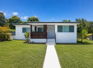 3+1 Müstakil ev — 1800 NE 154th St, North Miami Beach, 33162