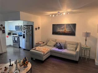 1-bedroom Condo — 5300 Washington St APT J214, Hollywood, 33021