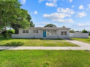 4+1 Müstakil ev — 153 Abaco Drive, Palm Springs, 33461