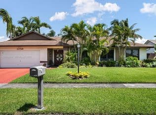 4+1 Müstakil ev — 11723 SW 95th Ter, Miami, 33186