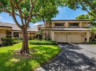 2+1 Townhouse — 9204 Chelsea Dr S, Plantation, 33324